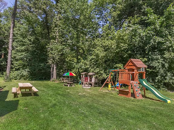 4th image of 4905 S Tri Oak Cir NE