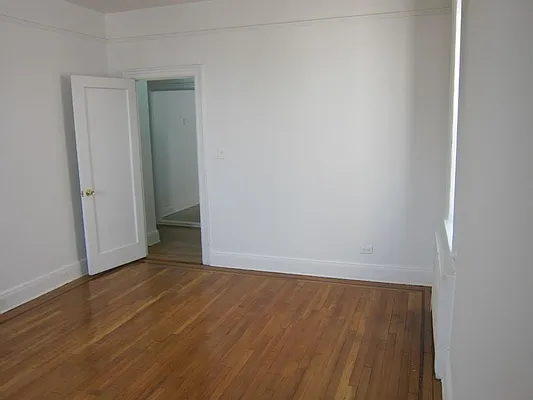 Rented by Realty 2000 Corp | media 8