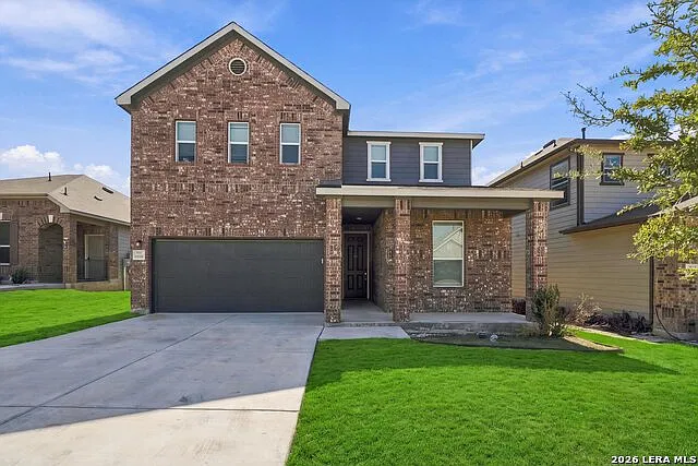 4 bed, 2.5 bath, 2405 sqft, $2,100 — Photo 2