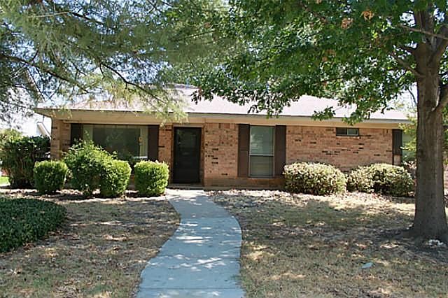 1st image of 1102 Westminster Dr