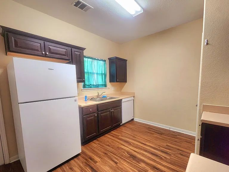 502 Migl St #B — Photo 19