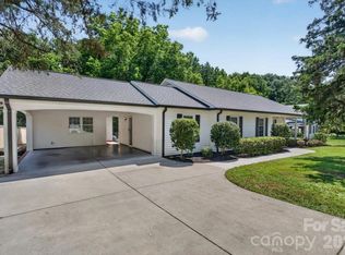 4124 Bridgewood Ln, Charlotte, NC 28226