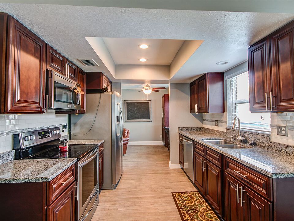 6 Kitchen
