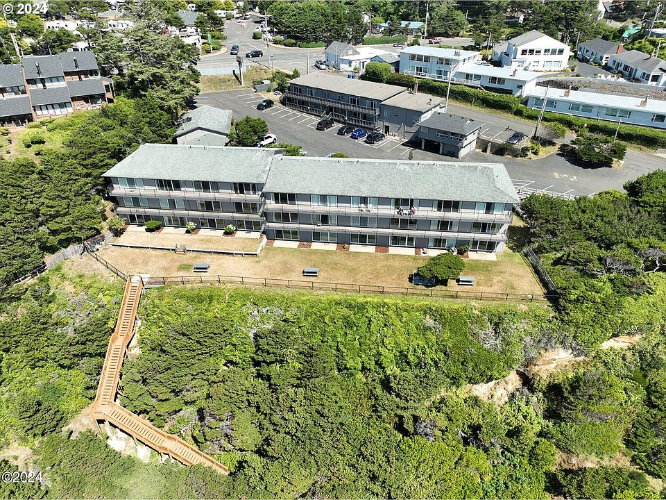 1st image of 4229 SW Beach Ave #33