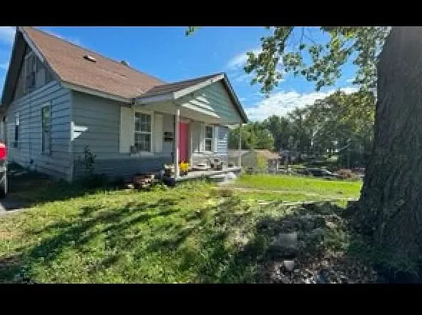 613 E Houston St, Morganfield, KY 42437