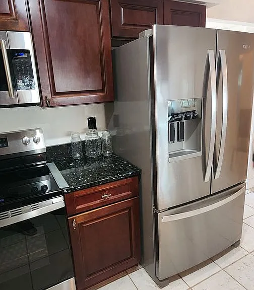 610 Palm Dr — Photo 17
