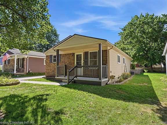 2nd image of 8834 Janis St