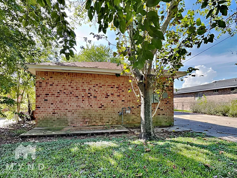 4809 Cedar St — Photo 17