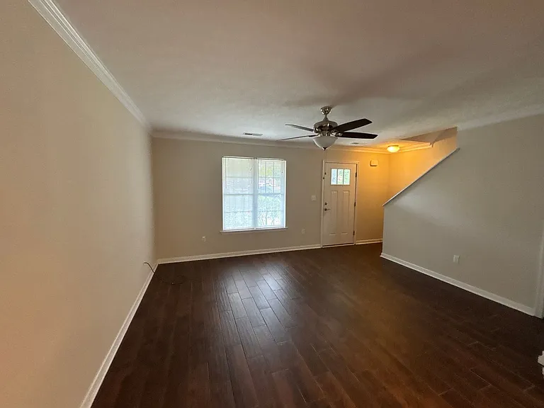50 Gloucester Dr — Photo 8