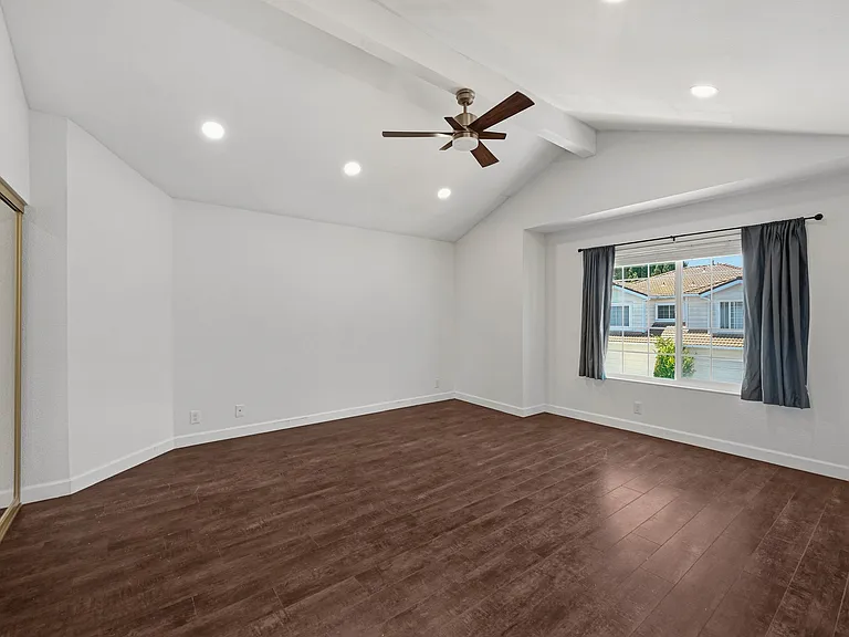1286 Crestpoint Dr — Photo 9