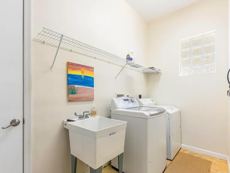 1088 Grove Park Cir — Photo 20
