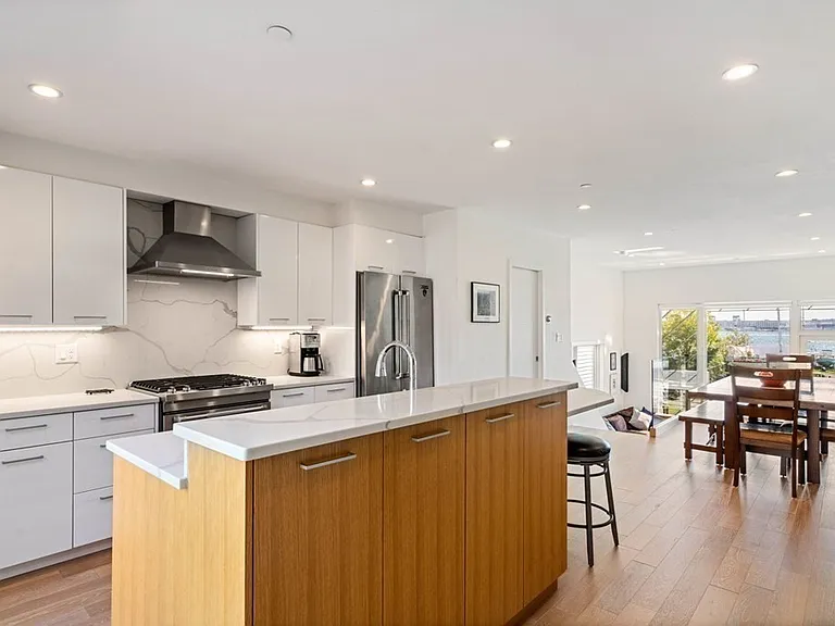 288 Marginal St #4 — Photo 3