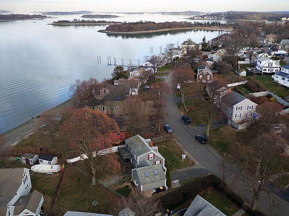 4th image of 44 Prospect Hill Dr