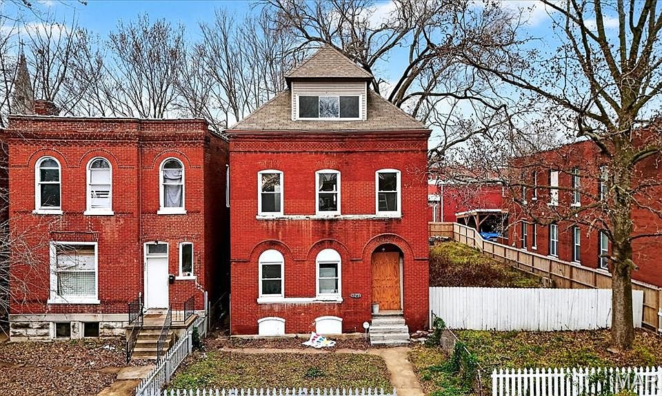 1st image of 3241 California Ave