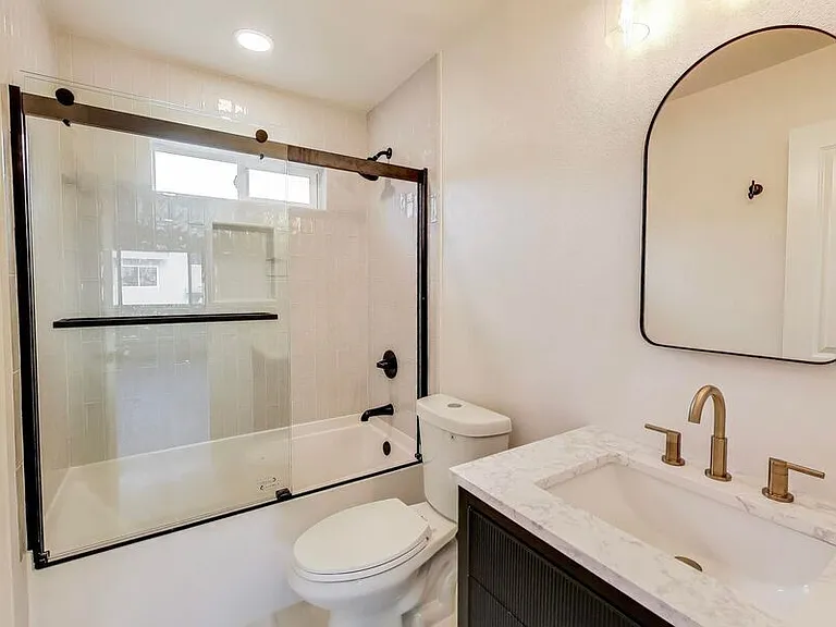 698 N Santa Cruz Avenue — Photo 18