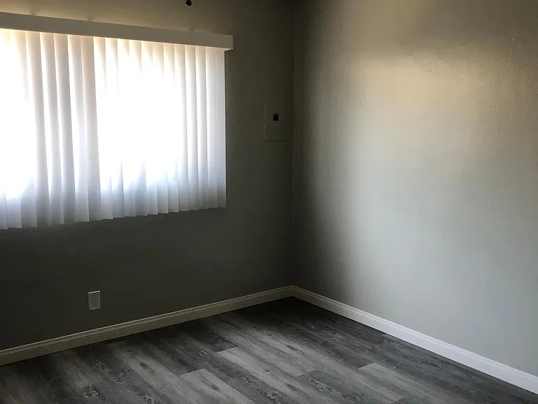 1738 Locust Ave #3 — Photo 13
