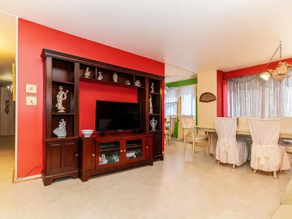 2475 West 16th Street image 3 of 14