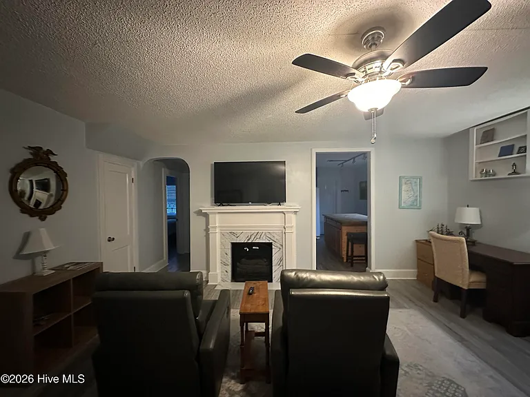 302 N Shores Rd — Photo 4