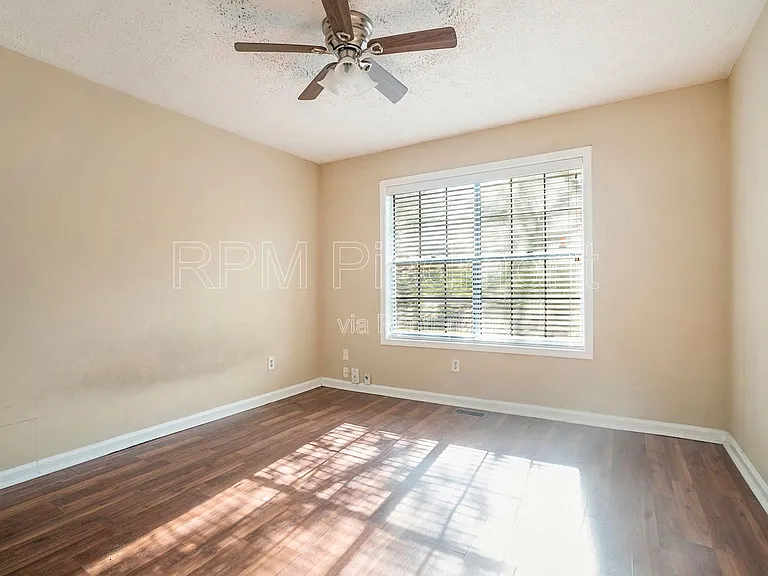 5467 Park Pl S — Photo 17