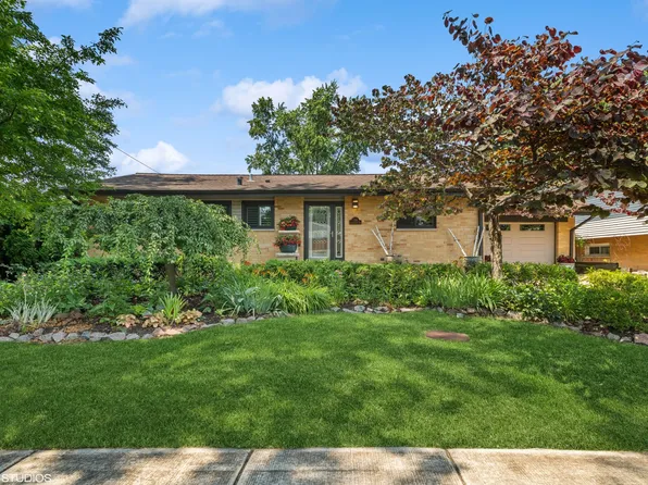316 S Reuter Dr, Arlington Heights, IL 60005