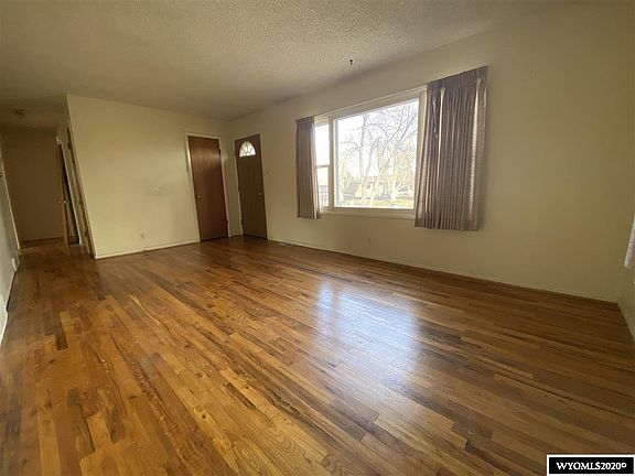 5th image of 522 N 16 E