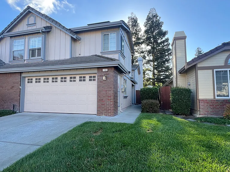 2533 Glen Isle Ave — Photo 2