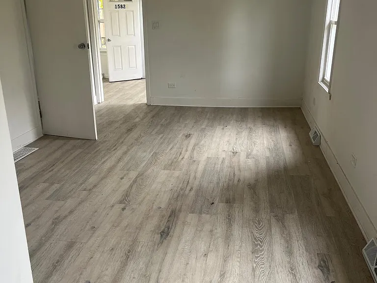 15824 Vine Ave — Photo 7