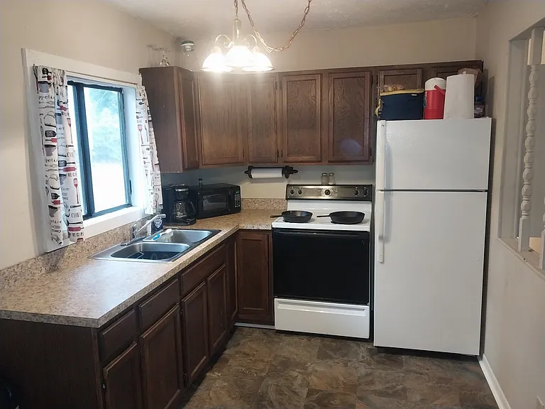 1014 Greenville Hwy #A — Photo 2