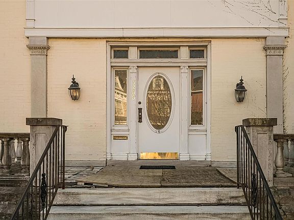2nd image of 5266 Washington Pl