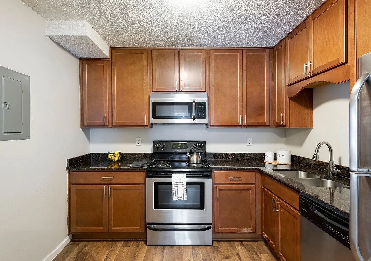 Shannon Glen Townhomes — Photo 4