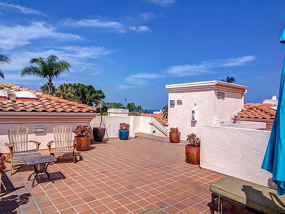 2nd image of 7553 1/2 La Jolla Blvd