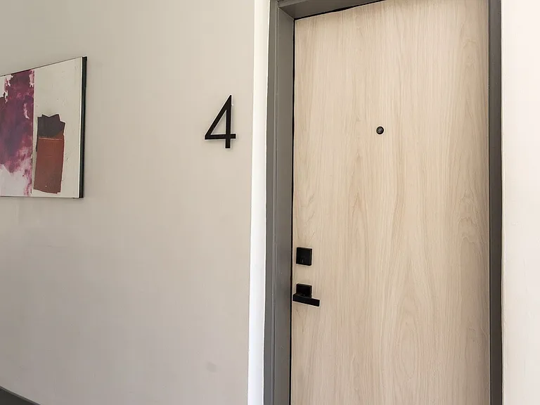 8 Victoria St #4 — Photo 2