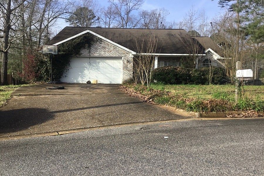 1st image of 12516 Falcon Cir
