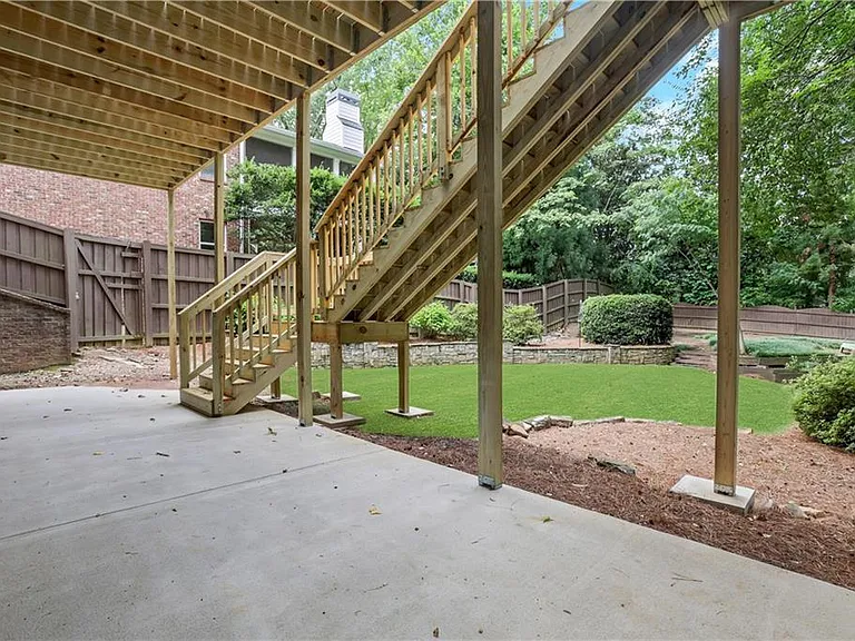 3228 Silver Lake Dr NE — Photo 54
