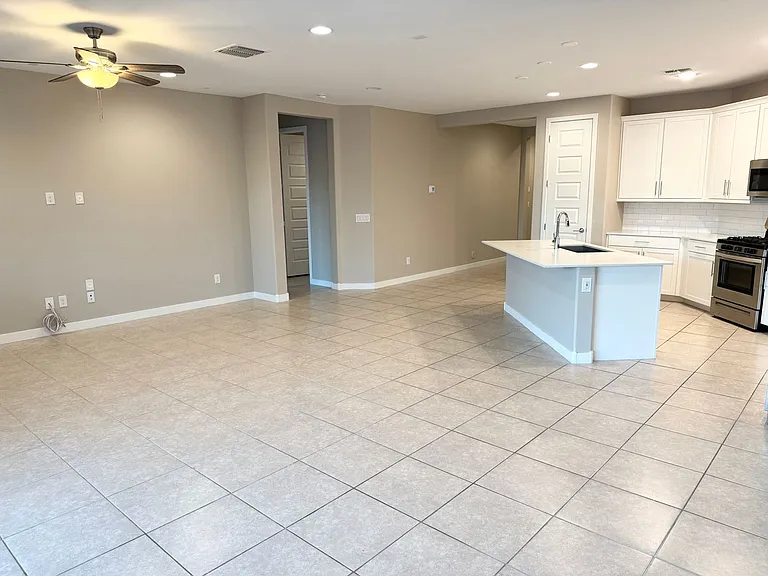 19624 W Badgett Ln — Photo 27