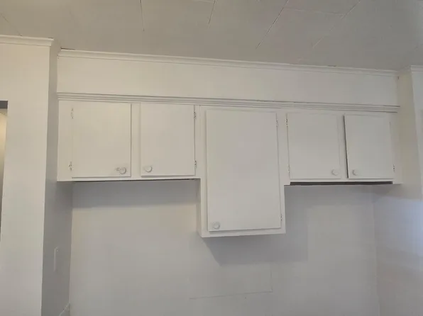 7485 Memorial Ave, Detroit, MI 48228