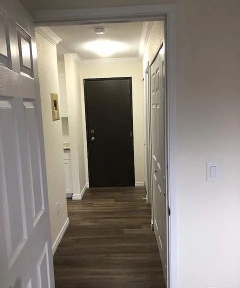 4299 Departure Bay Rd — Photo 12