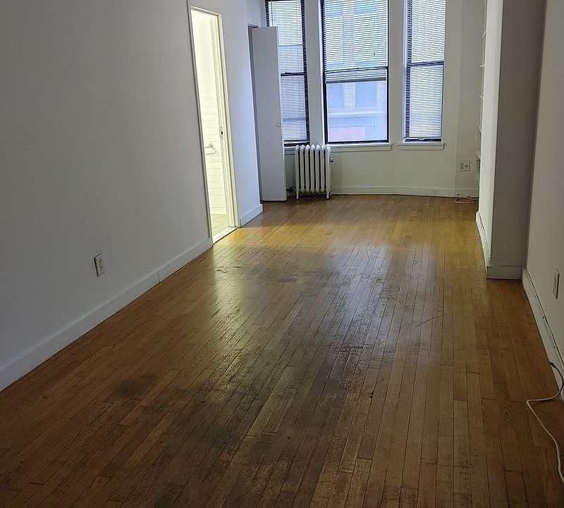 1st image of 204 Livingston St #320