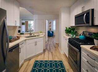Somerset Apartment Homes, Irvine, CA 92602