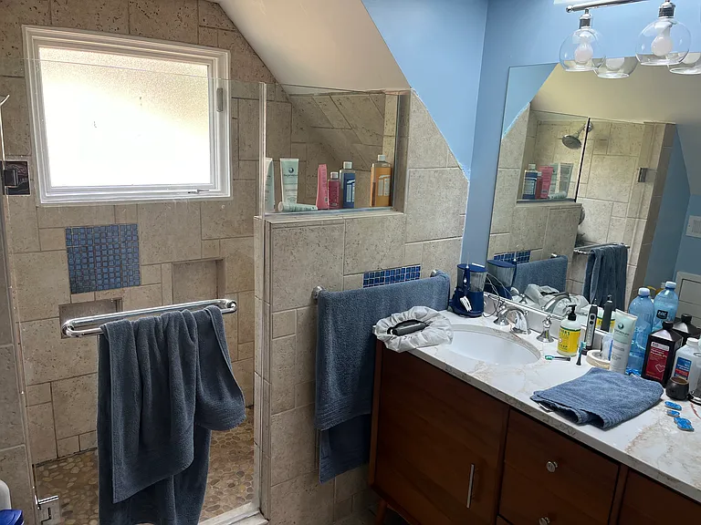 8010 Maple Ave — Photo 13
