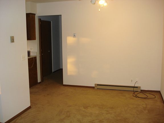 5th image of 4026 Elmhurst Road # Second Floor
