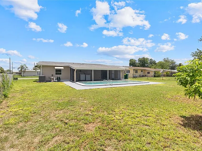 22312 Lasalle Rd — Photo 34