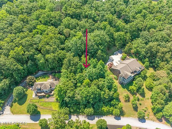 3rd image of 1016 Brentwood Way