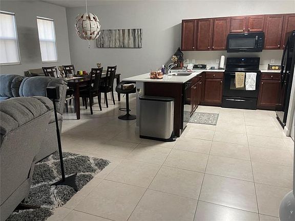 4th image of 290 NW 109th Ave APT 220