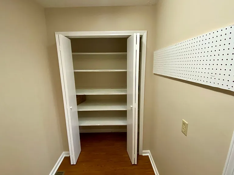3925 Halehaven Dr — Photo 20