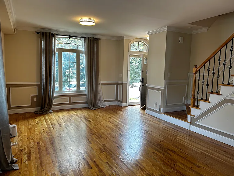 31 Tillman St — Photo 4