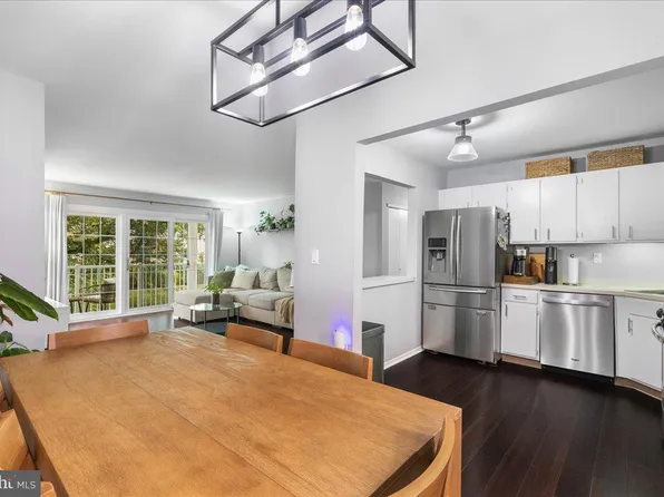 36 Lehavre Ct, Hamilton, NJ 08619