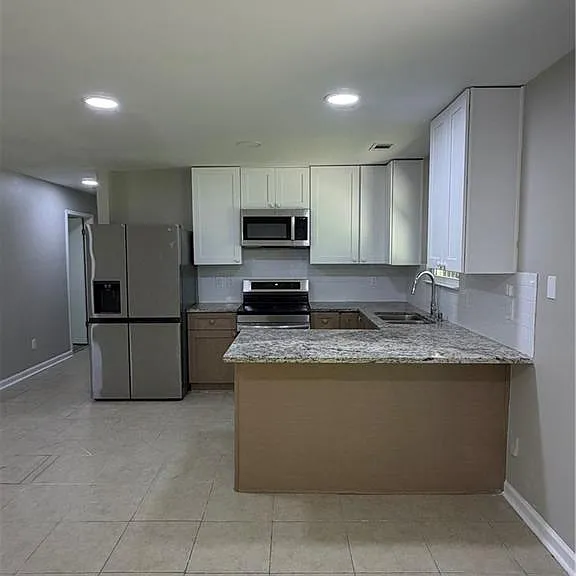 4635 Lois Dr — Photo 3