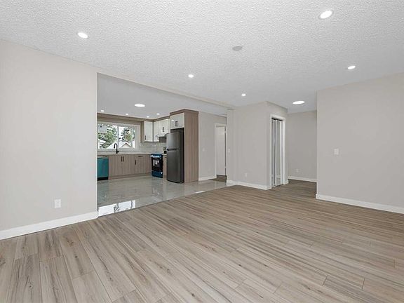 5th image of 43 N Maranda Close NE