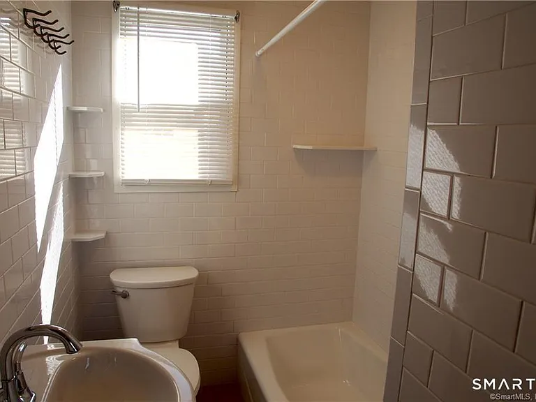 81 Longfellow Ave #2 — Photo 7